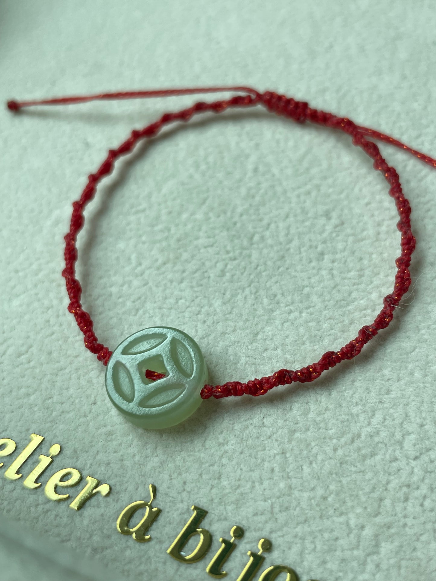 Vòng tay ngọc bích bện