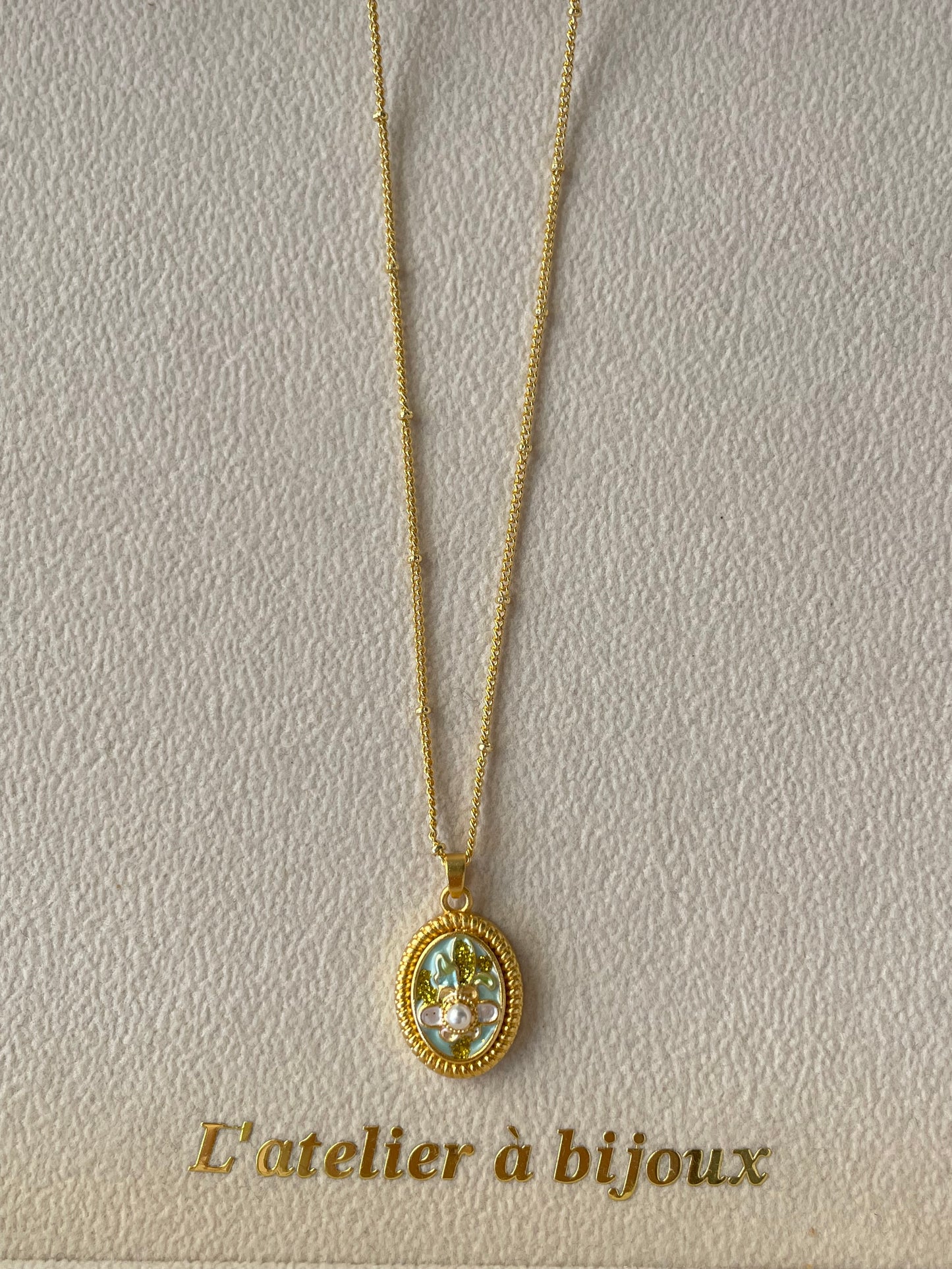 Vòng cổ Ivonna floral