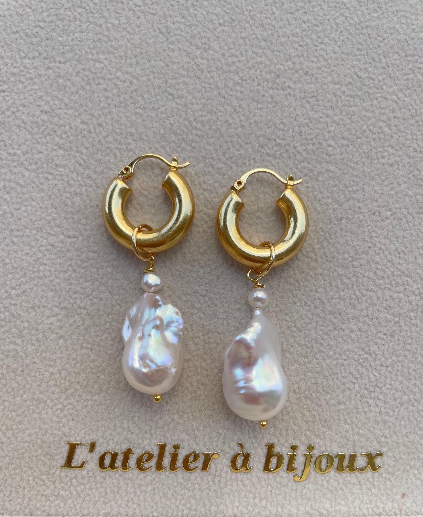 Hoa tai ngọc trai Bella Baroque