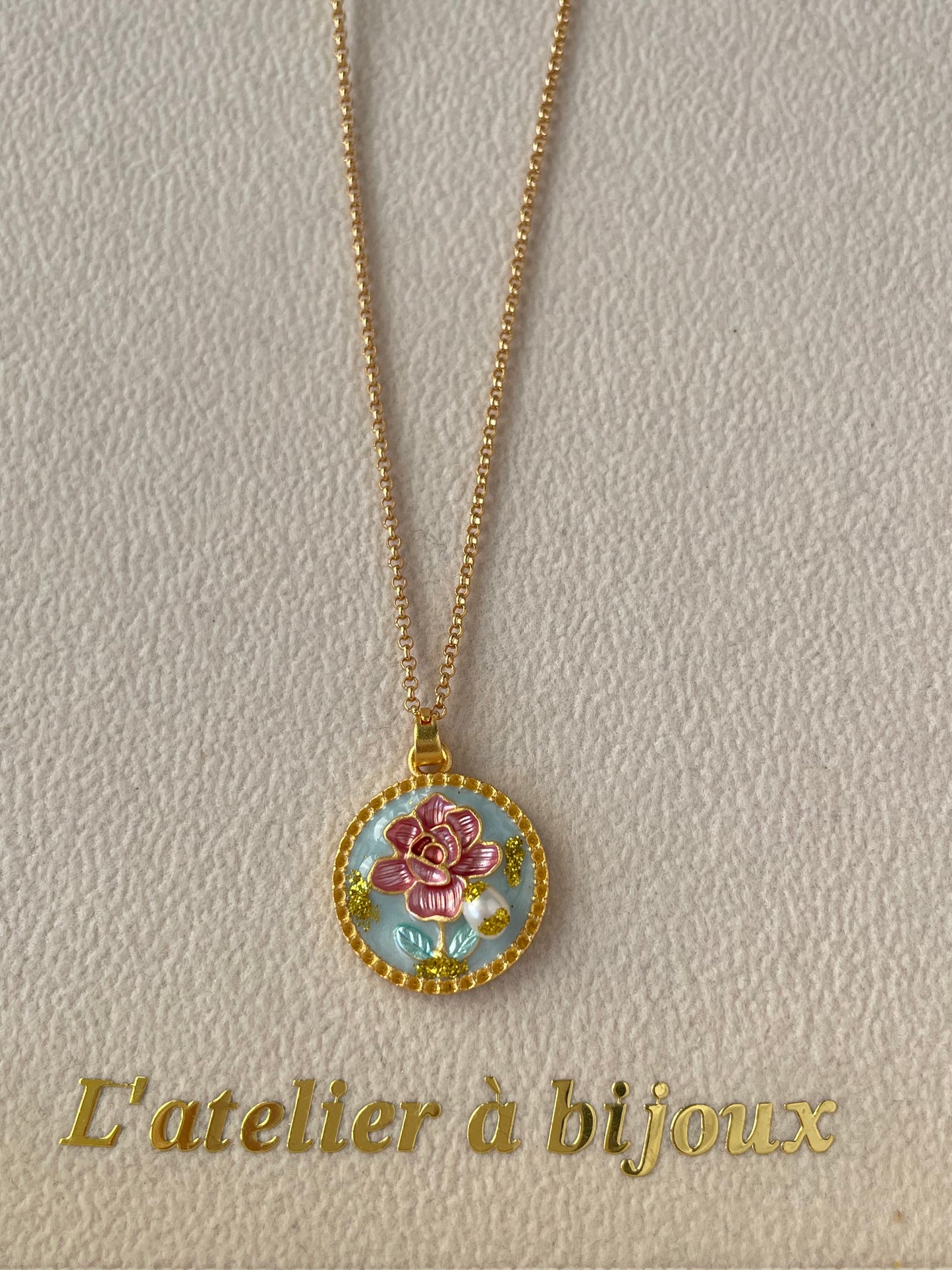 Vòng cổ Ivorie floral pendant