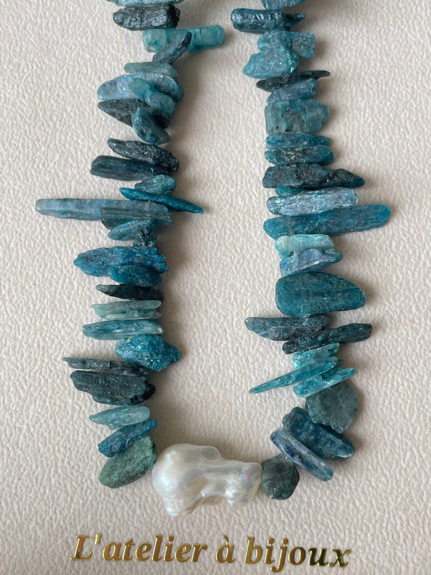 Vòng cổ Apatite baroque pendant