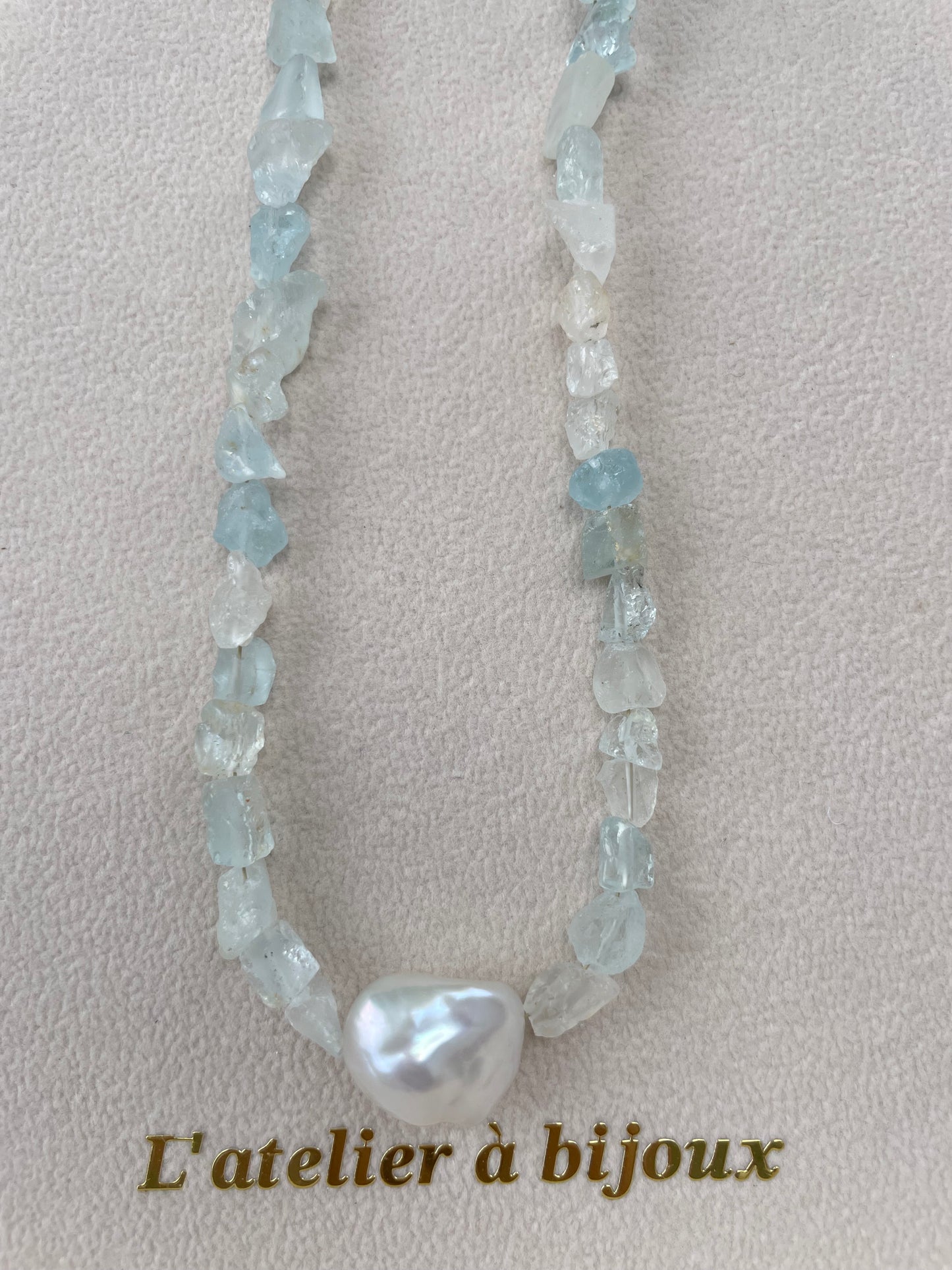Vòng cổ đá Aquamarine & Baroque pendant