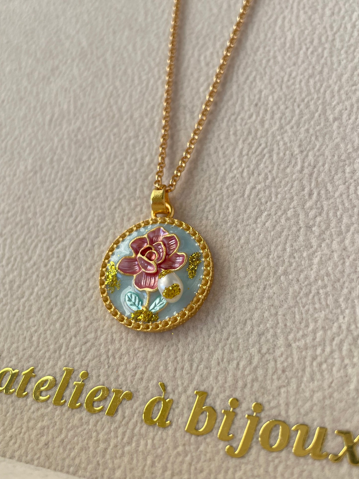 Vòng cổ Ivorie floral pendant