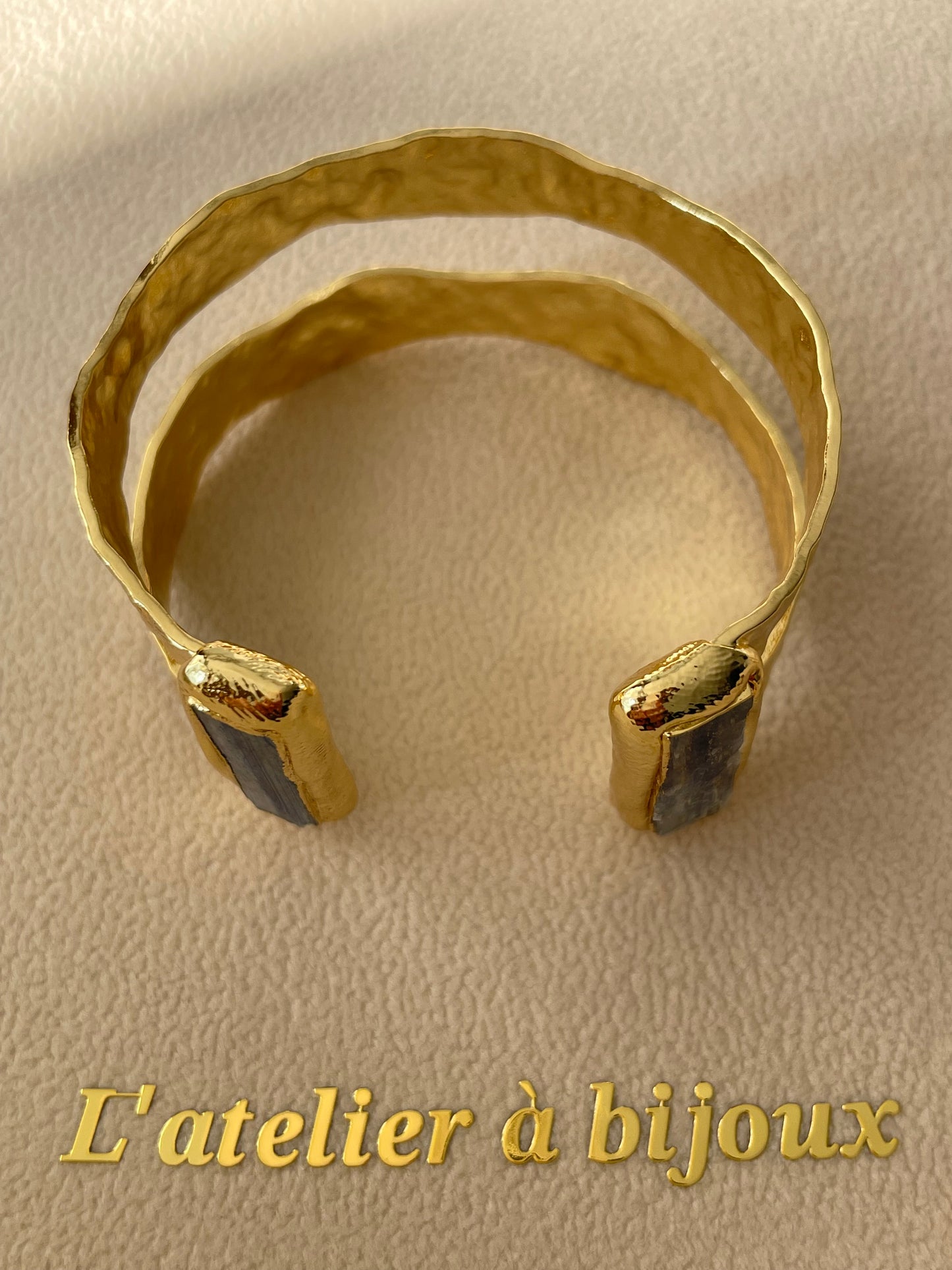 Vòng tay Kyanite