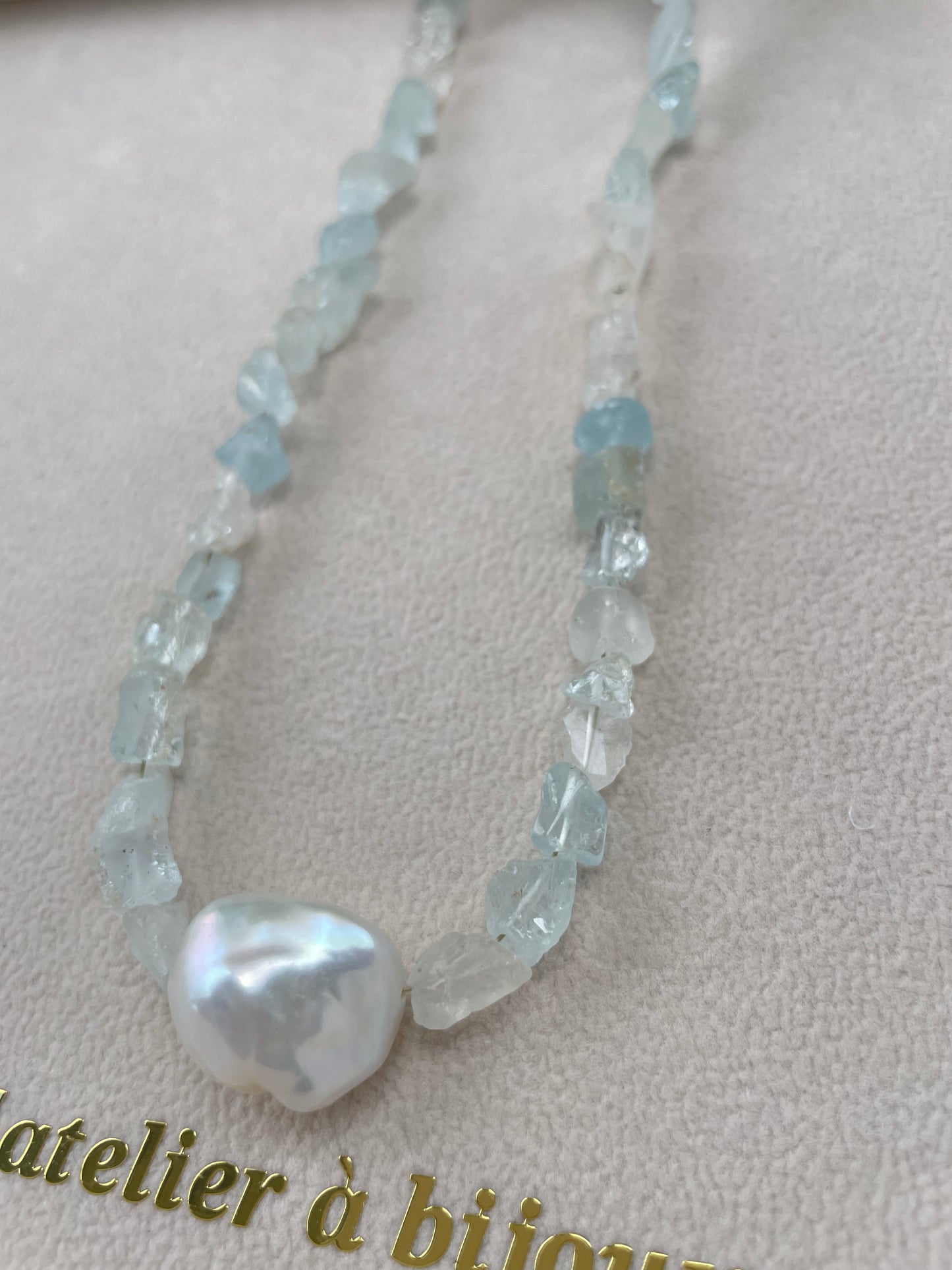 Vòng cổ đá Aquamarine & Baroque pendant
