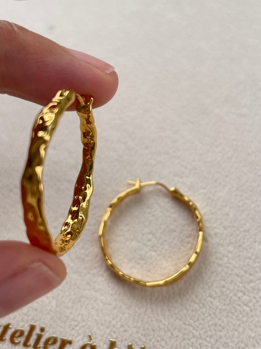 Hoa tai vòng Quotine