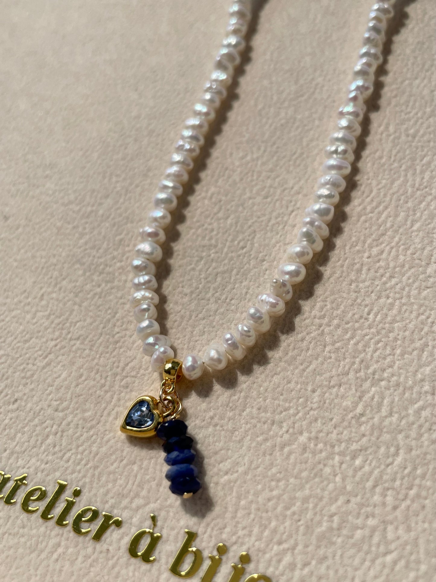 Vòng cổ ngọc trai 5mm & charm