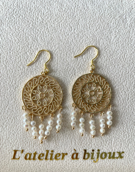 Hoa tai tua rua Tunnia D