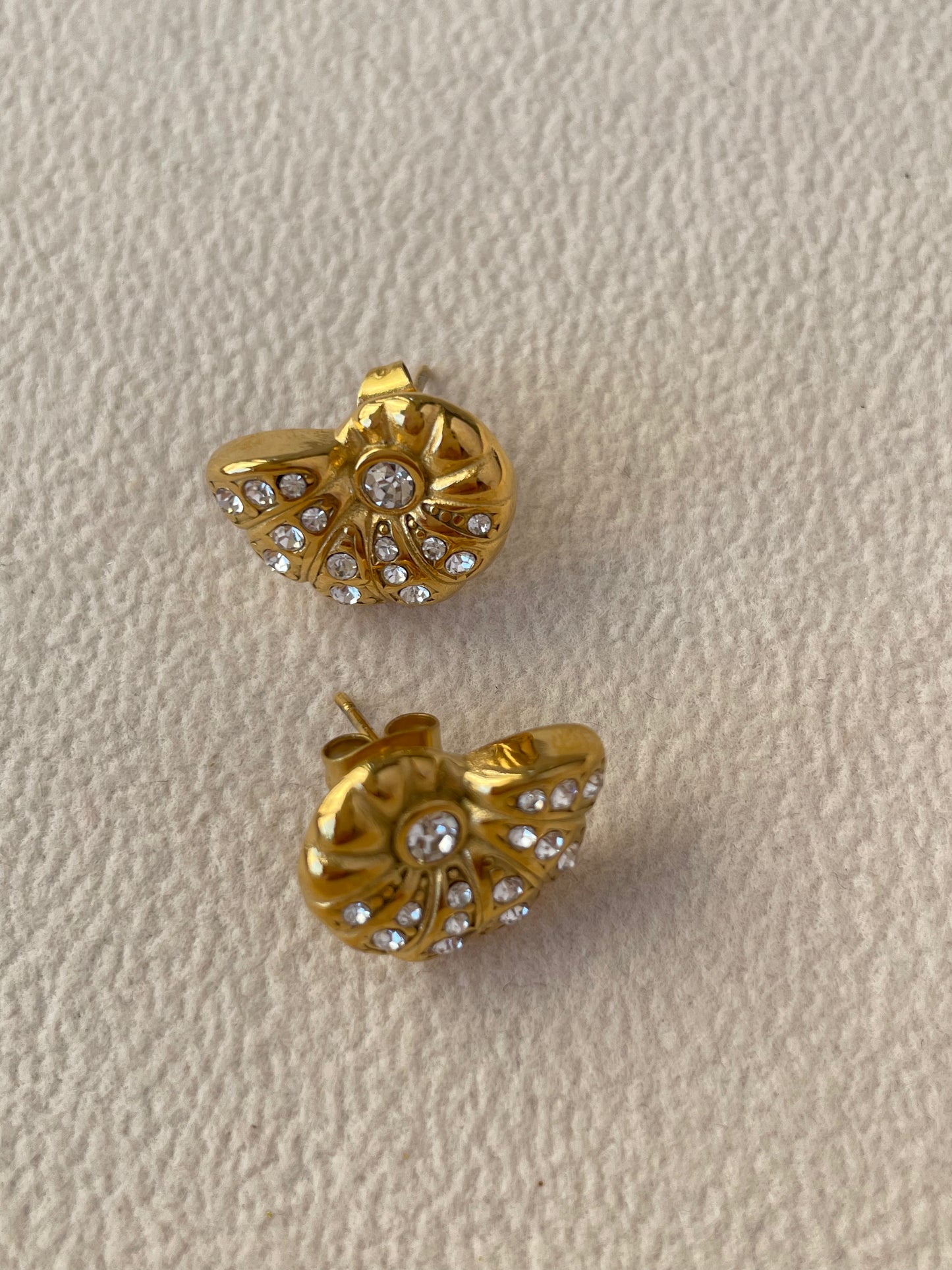 Hoa tai thép không gỉ Snailie