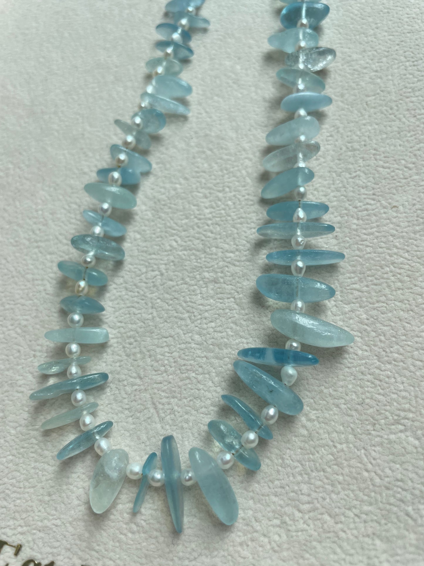 Vòng cổ aquamarine và ngọc trai