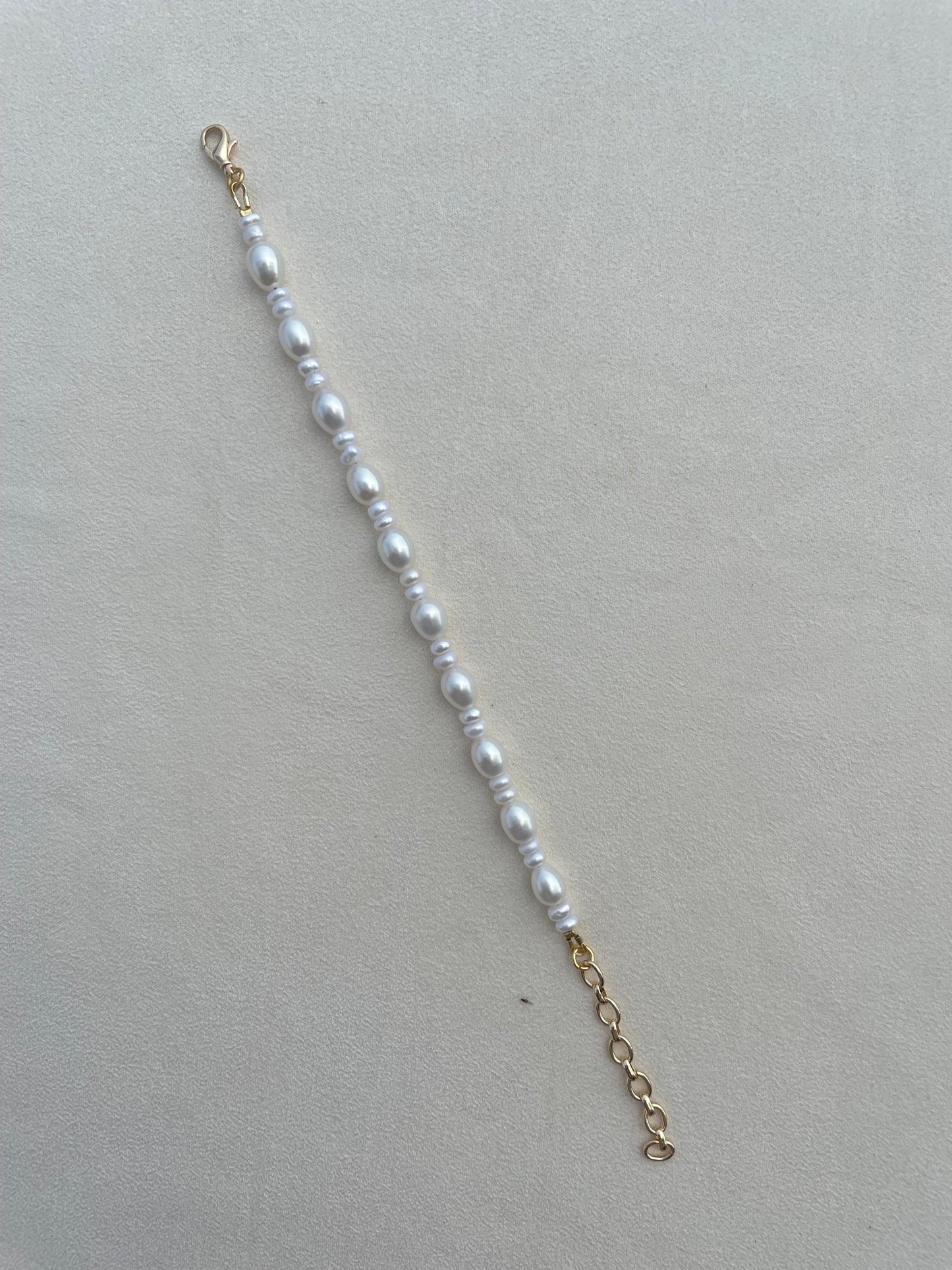 Shannie pearl bracelet