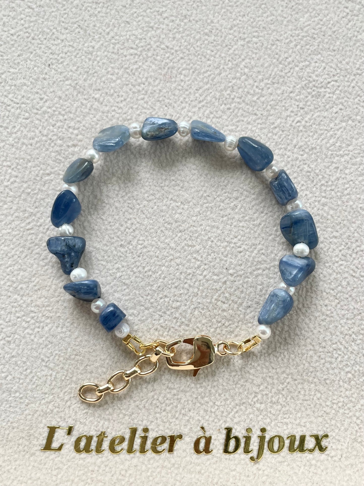 Oceanie kyanite & pearl necklace/bracelet