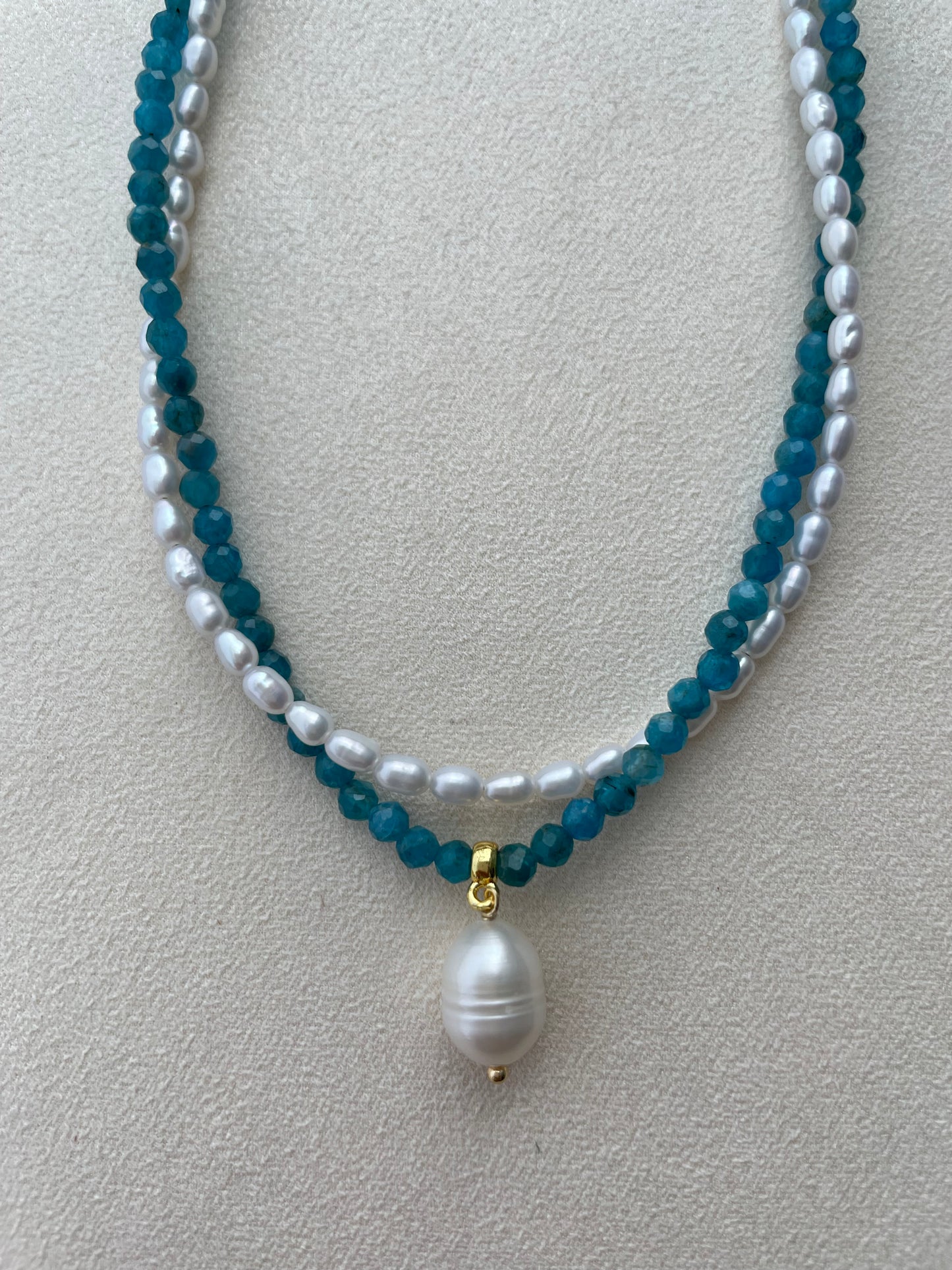 Leia pearl & apatite necklace