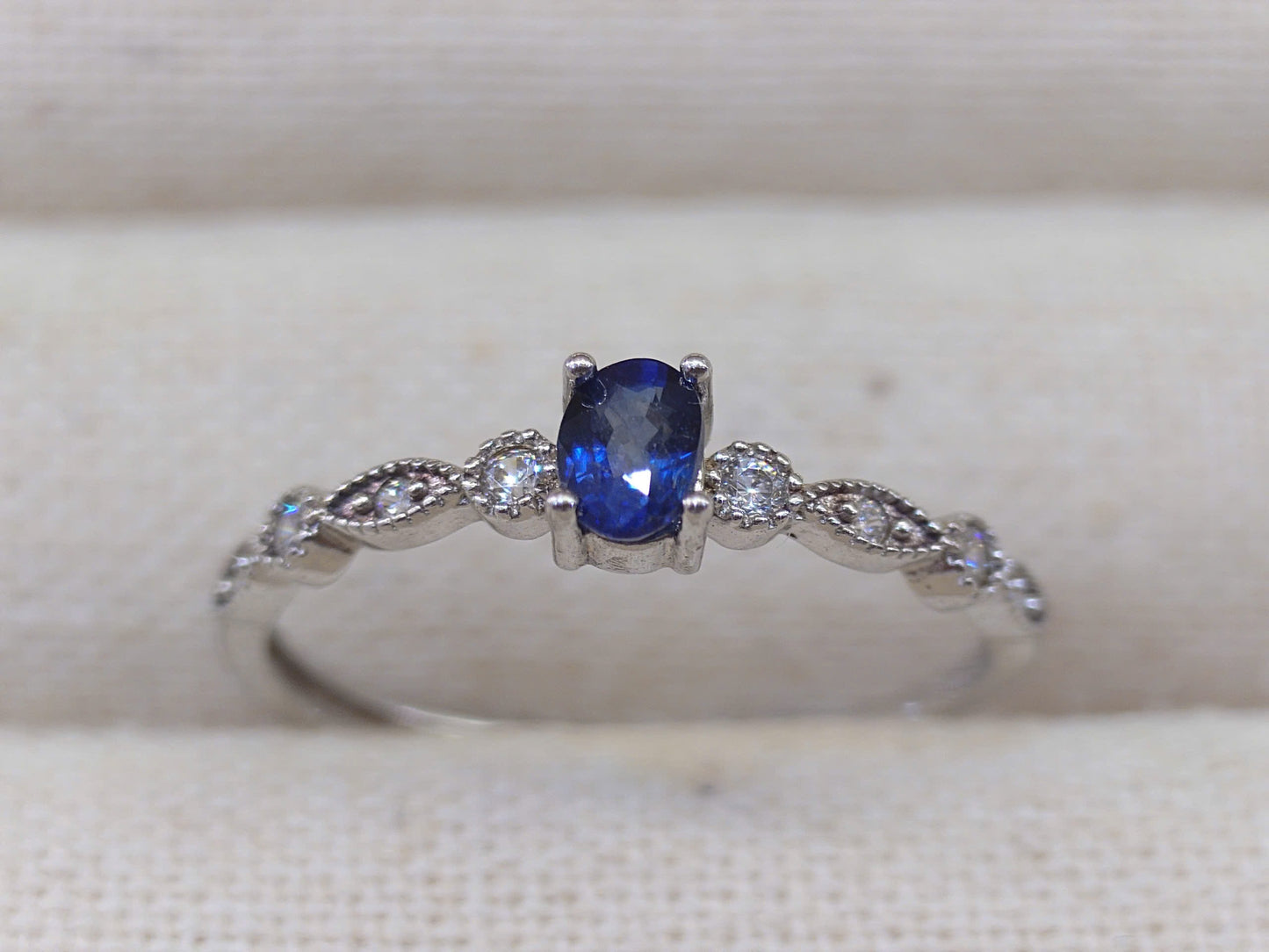 Nhẫn bạc 925 gắn đá