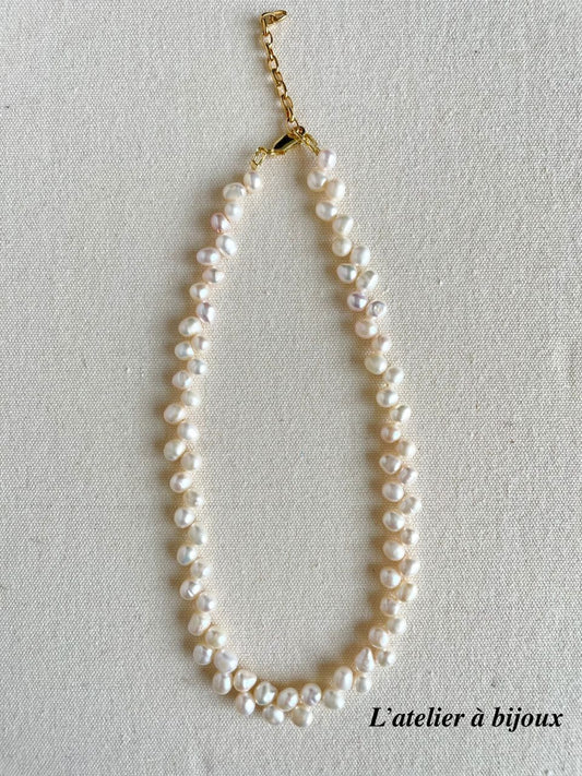 Flora Pearl Necklace