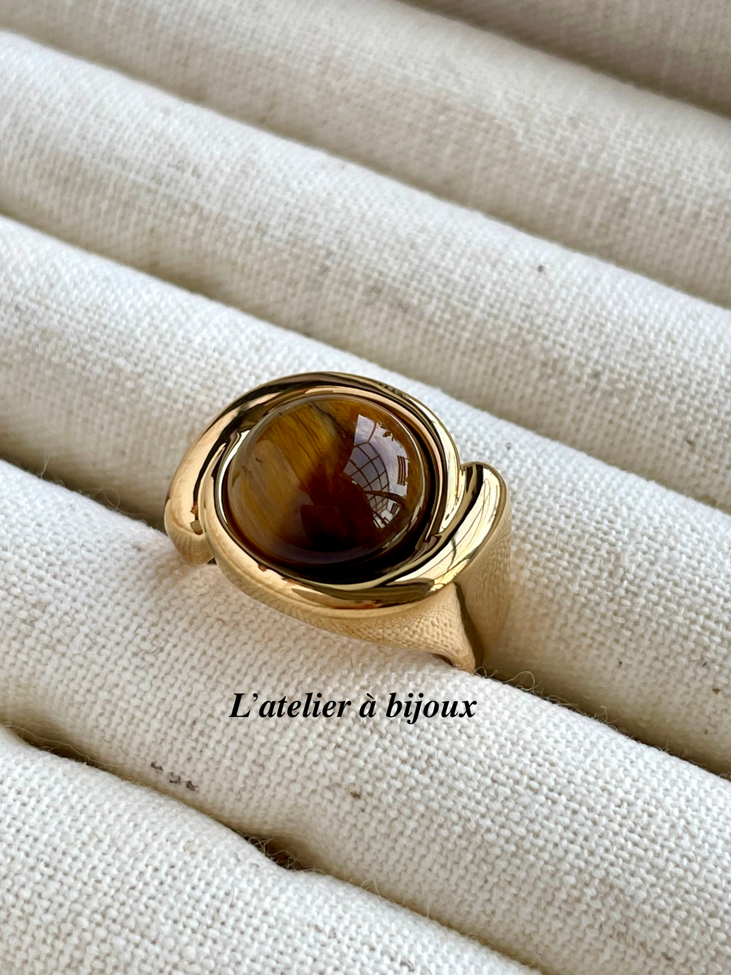 Lilla Tiger's-eye Stone Ring