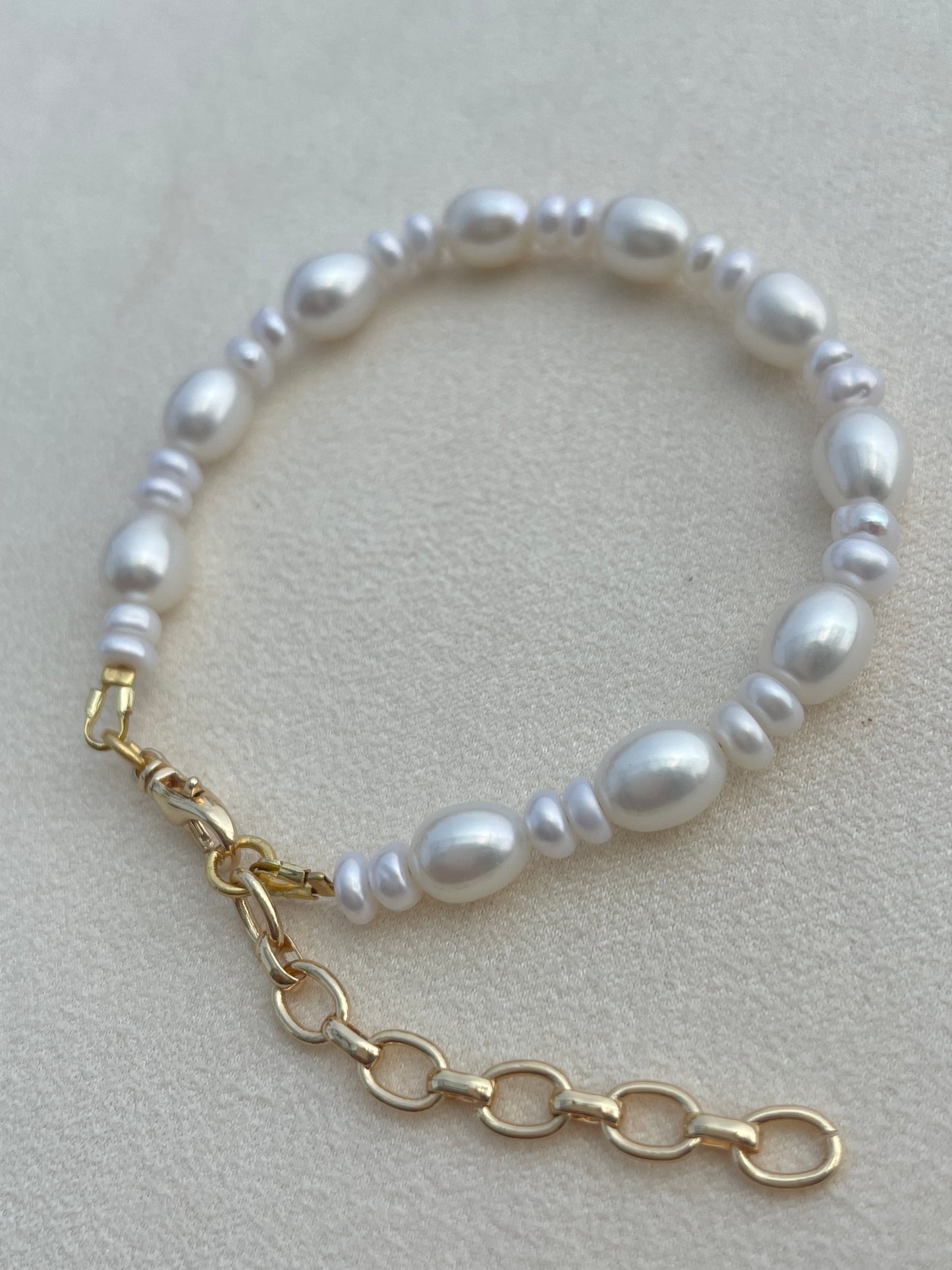 Shannie pearl bracelet