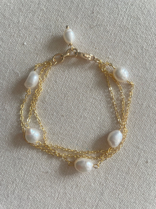 Trianny 6mm pearl bracelet