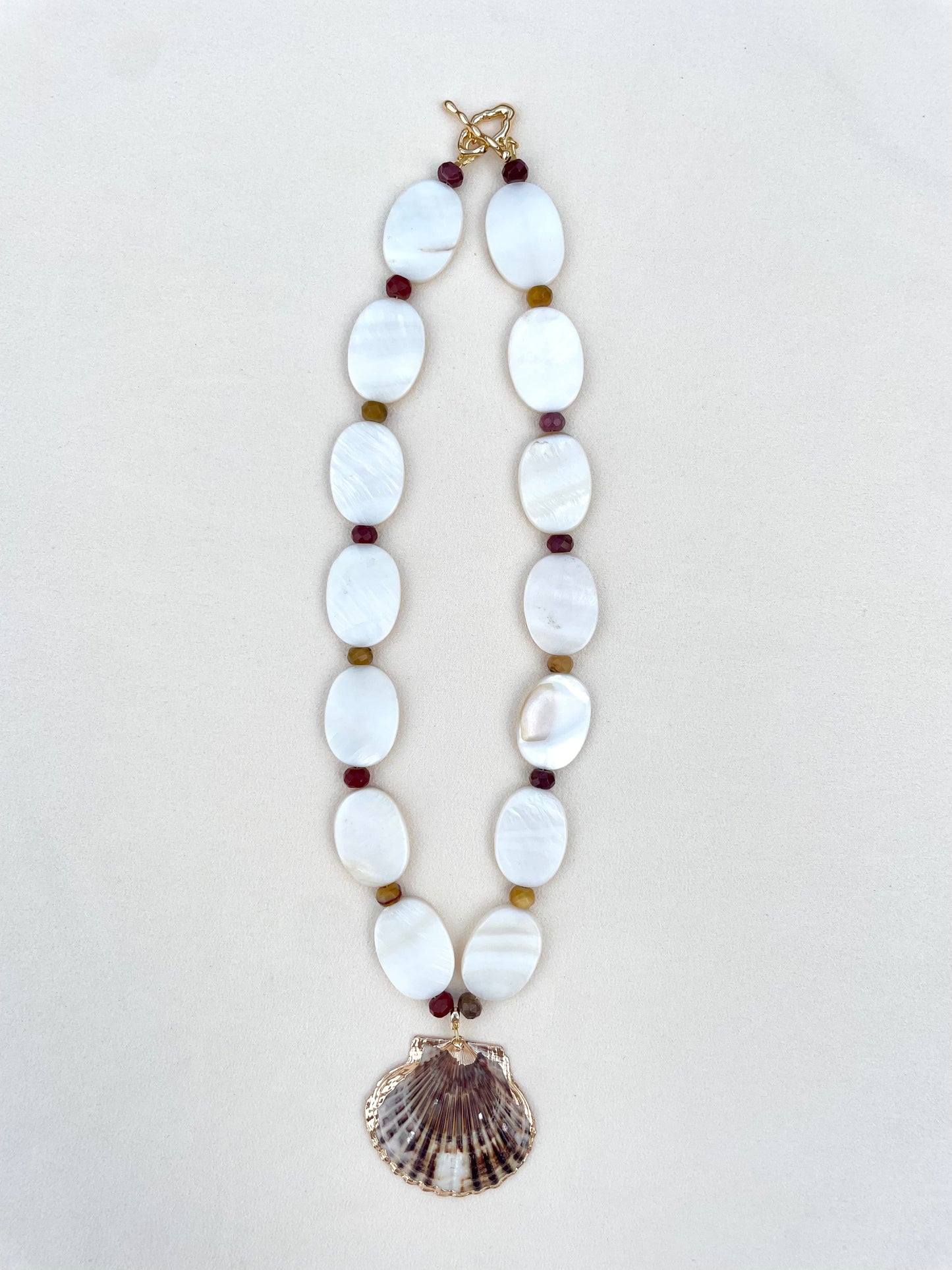 Giselle shell necklace