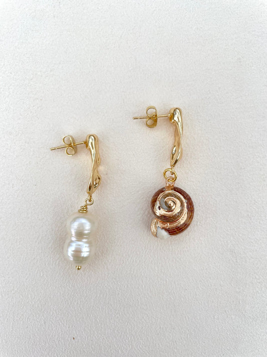 Maisie pearl&shell earrings