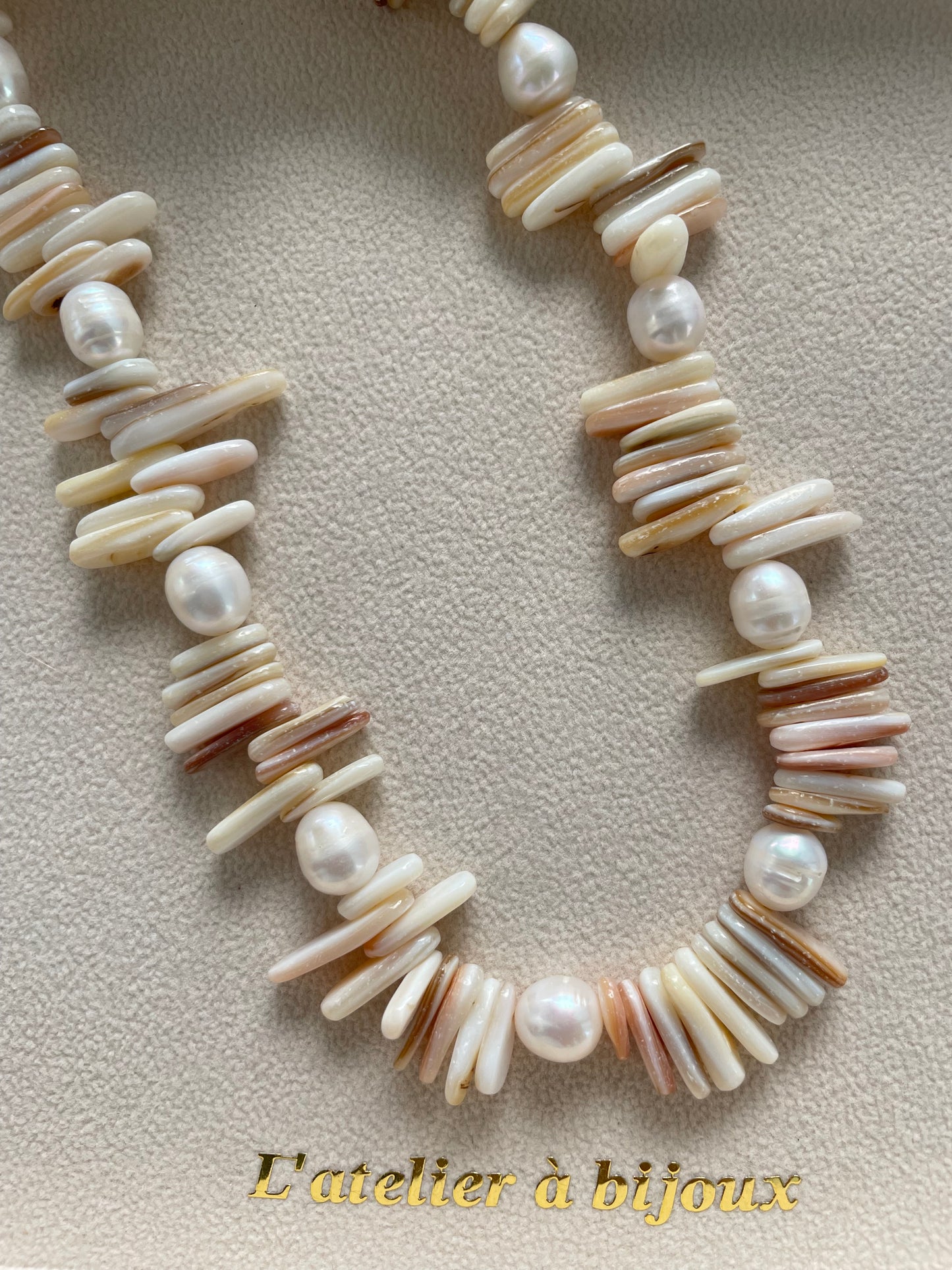 Irina Shell & pearl necklace