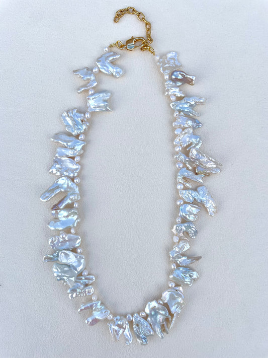 Amara pearl necklace