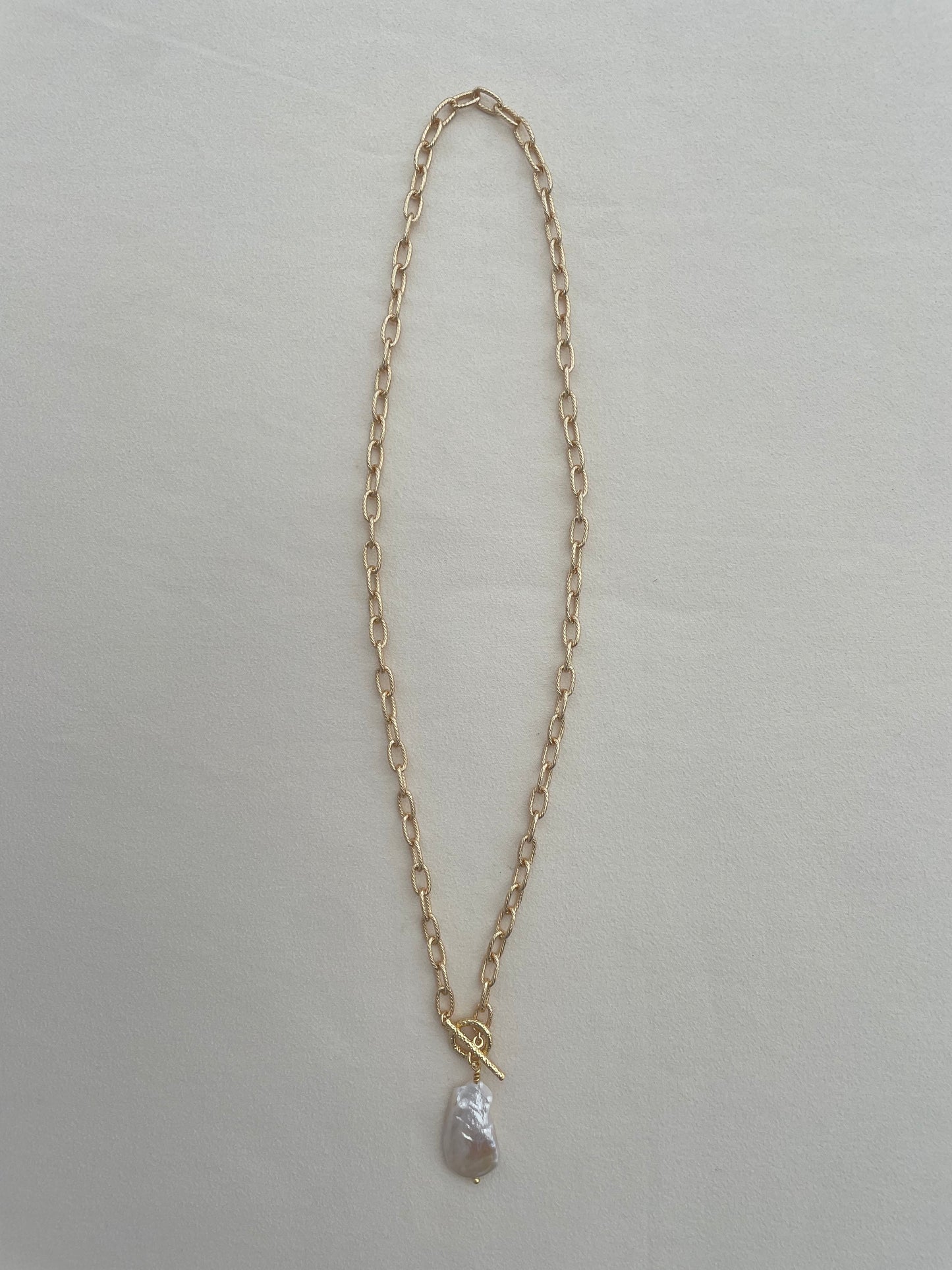 Lucia pearl pendent chain necklace