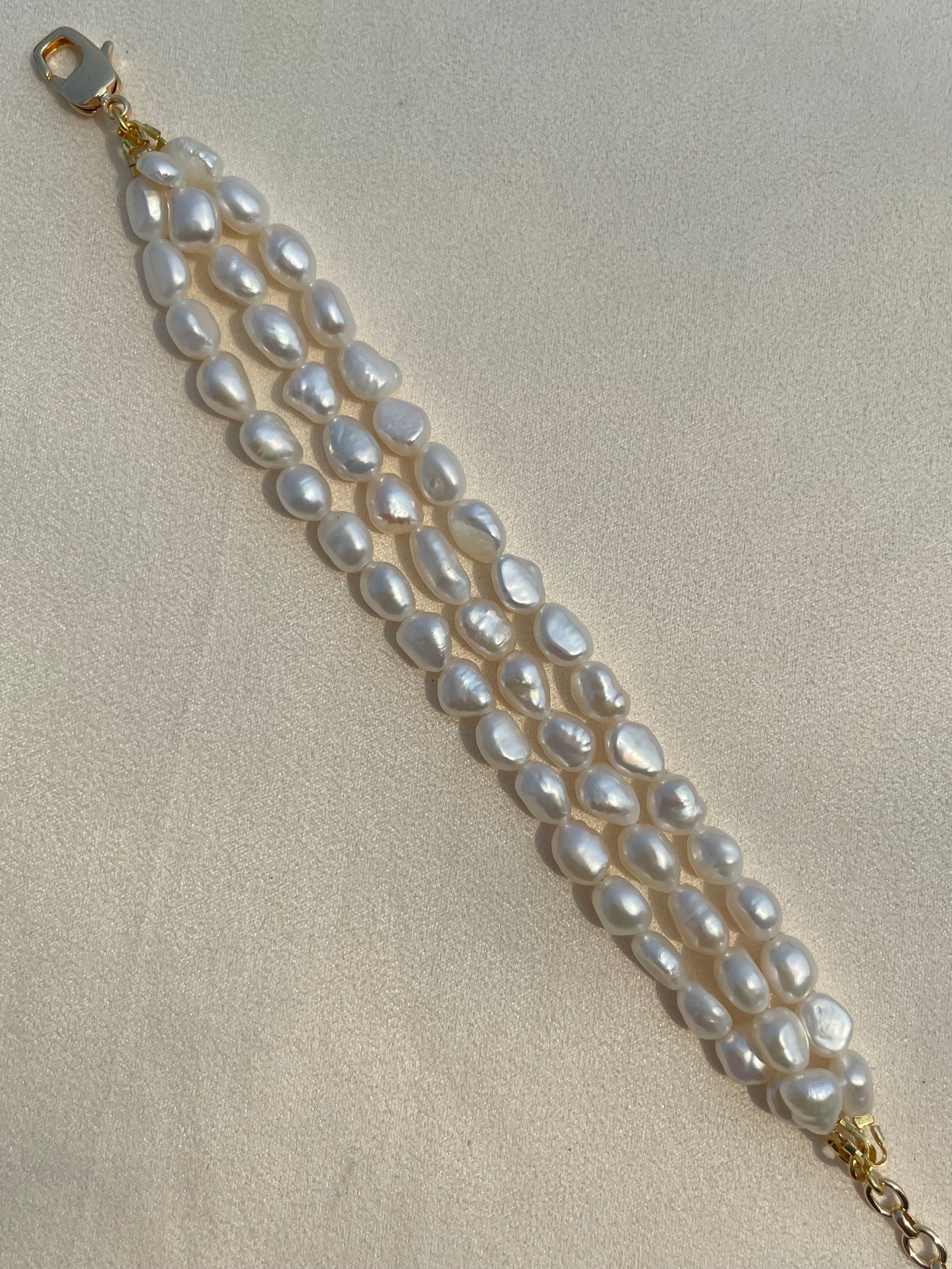 Triple layer 7mm pearl bracelet