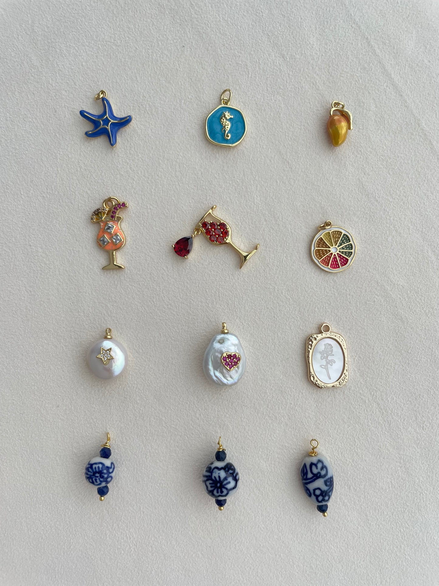 Charm collection(C)