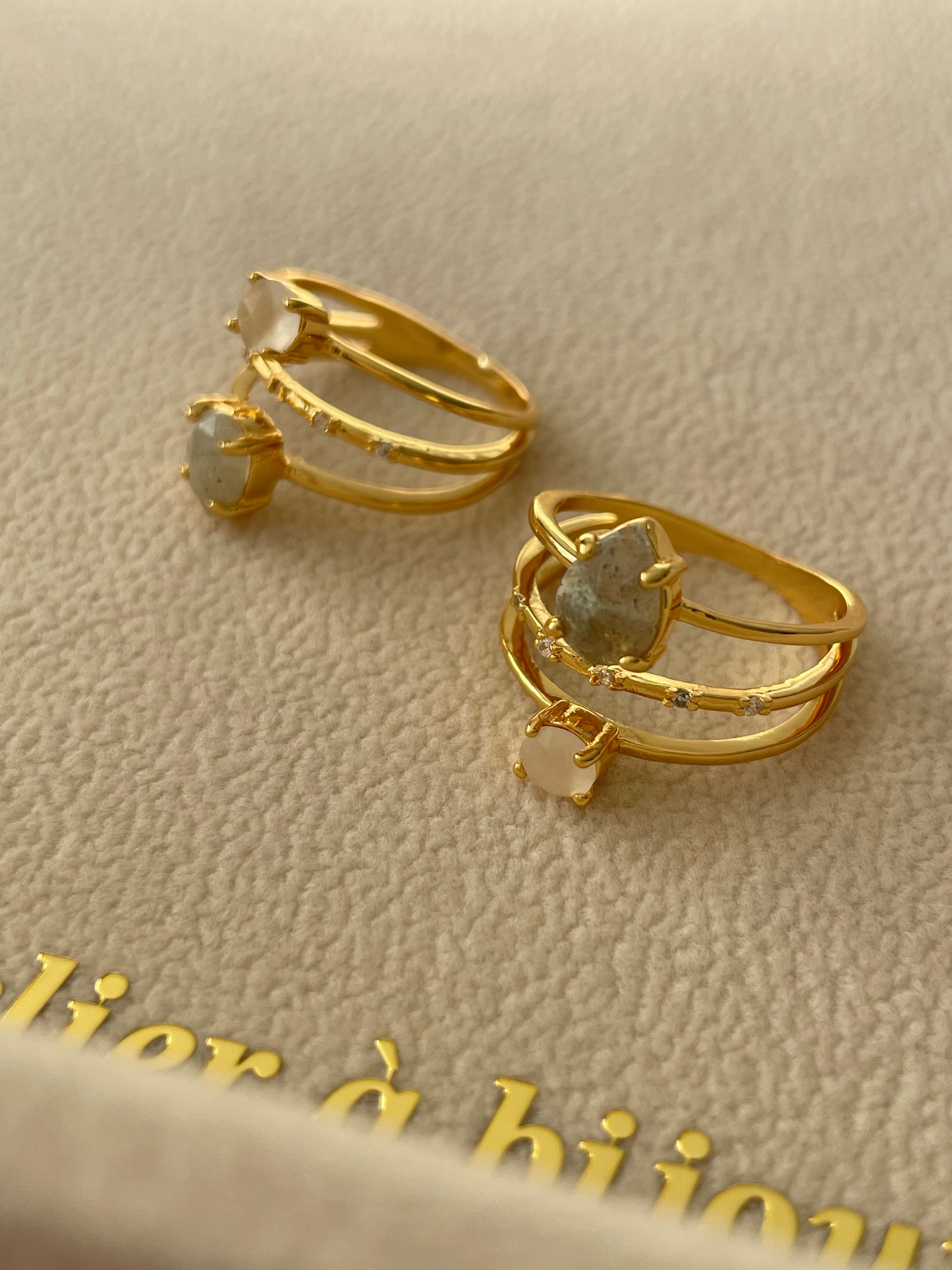 Vittie gemstone ring