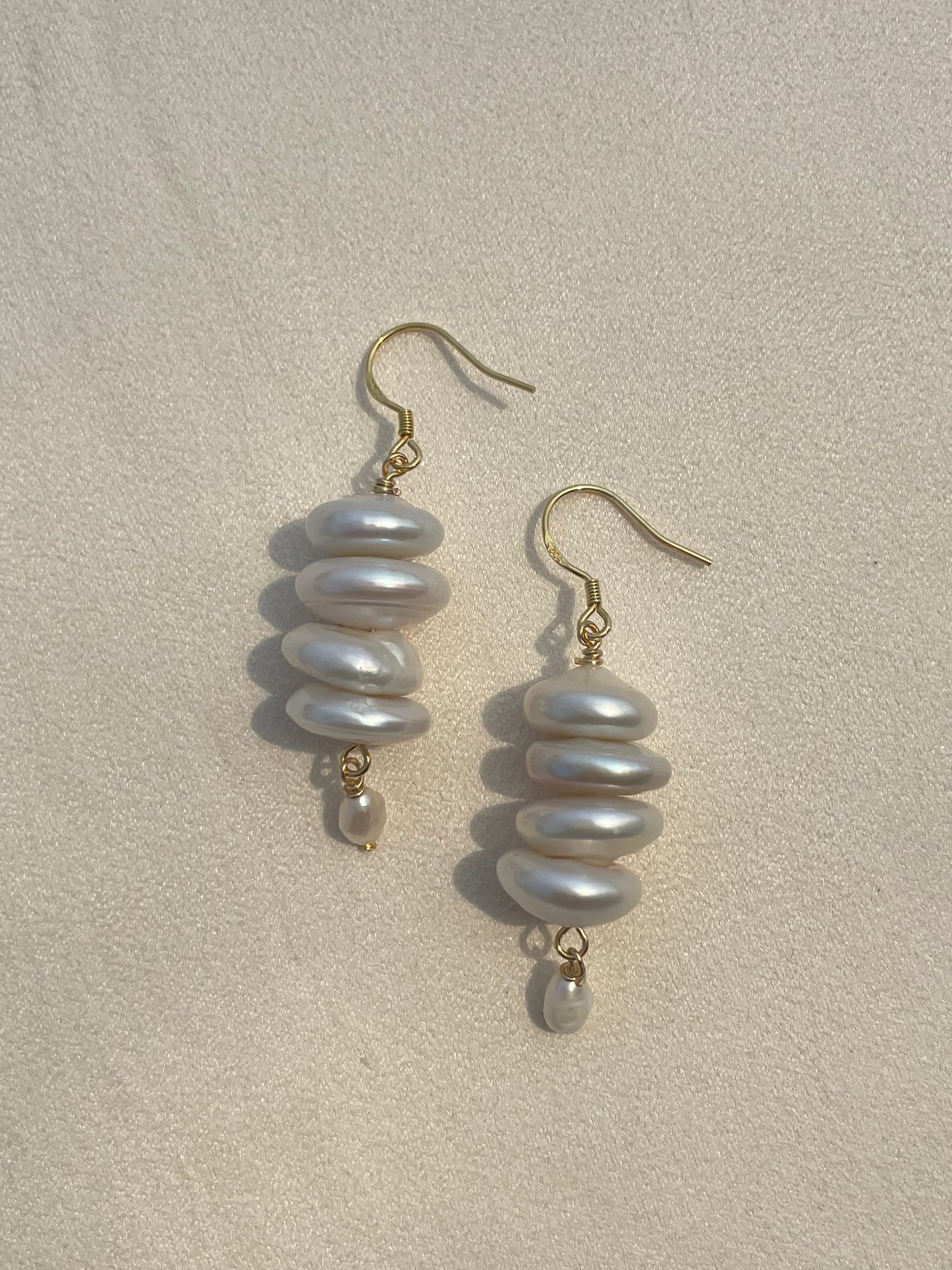 Pi pearl earrings