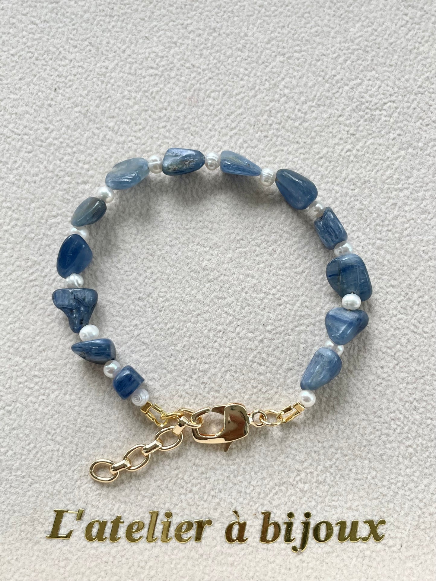 Oceanie kyanite & pearl necklace/bracelet