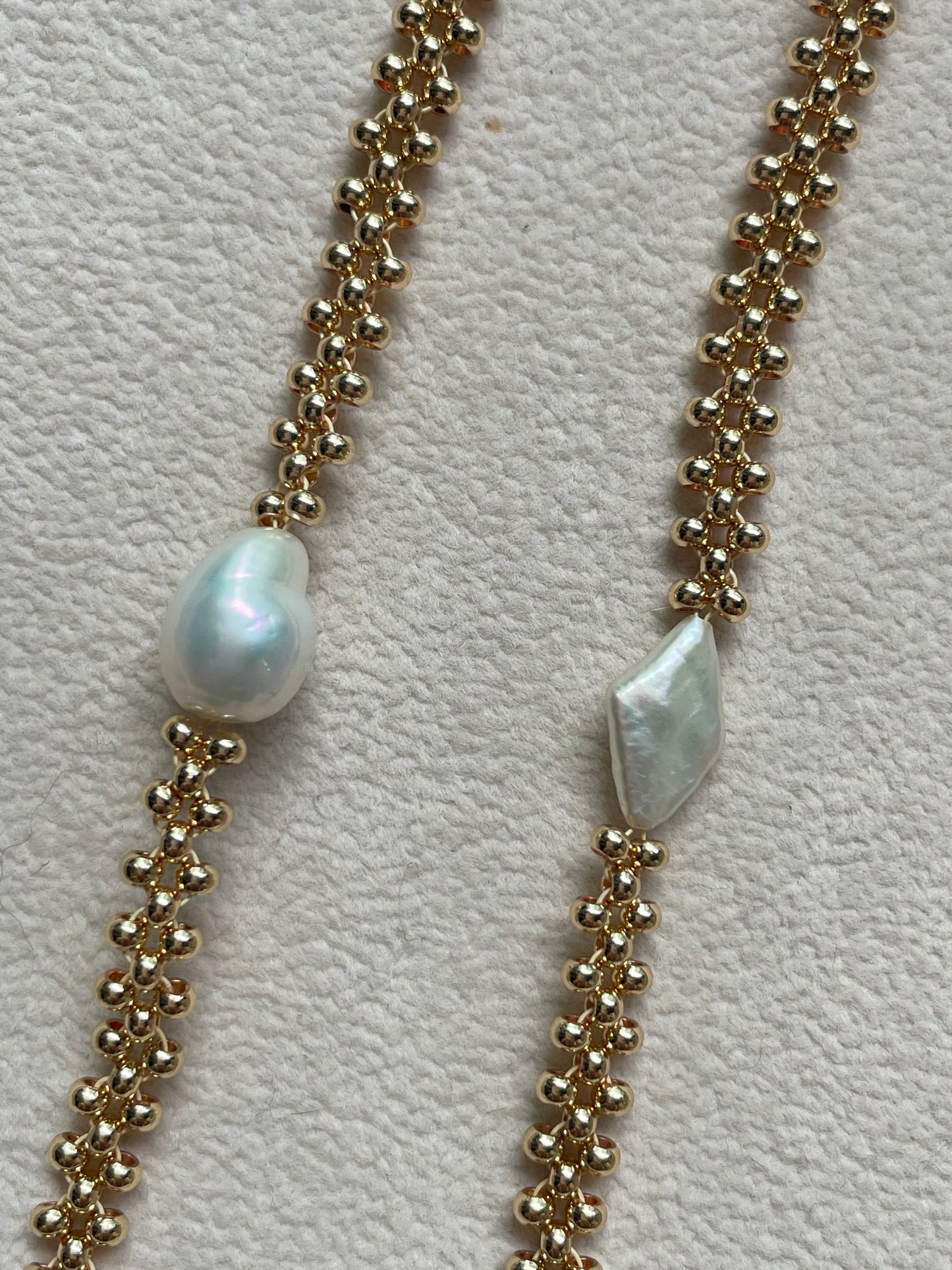 Vòng tay hạt đan kết hợp ngọc trai