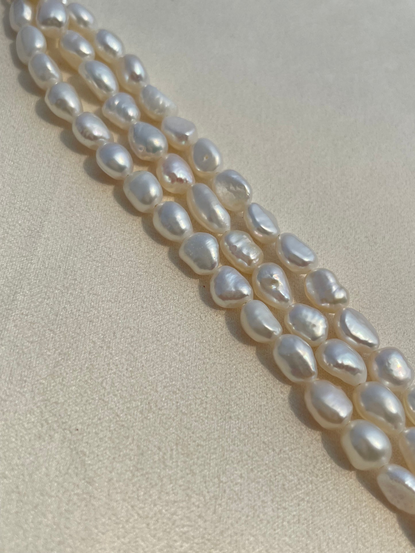 Triple layer 7mm pearl bracelet