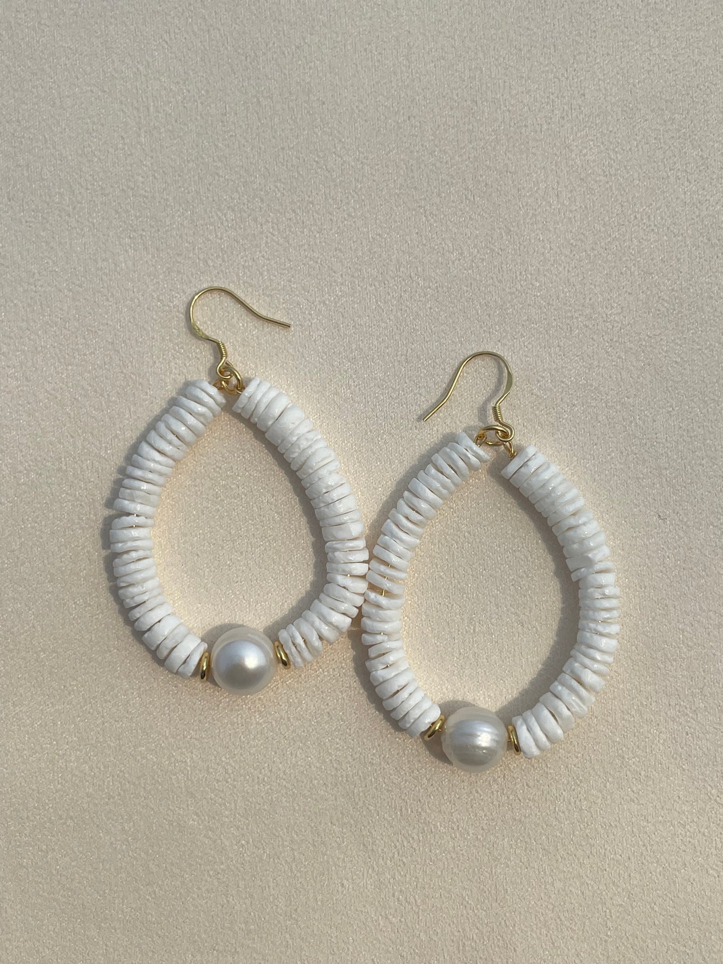 Shella pearl earrings