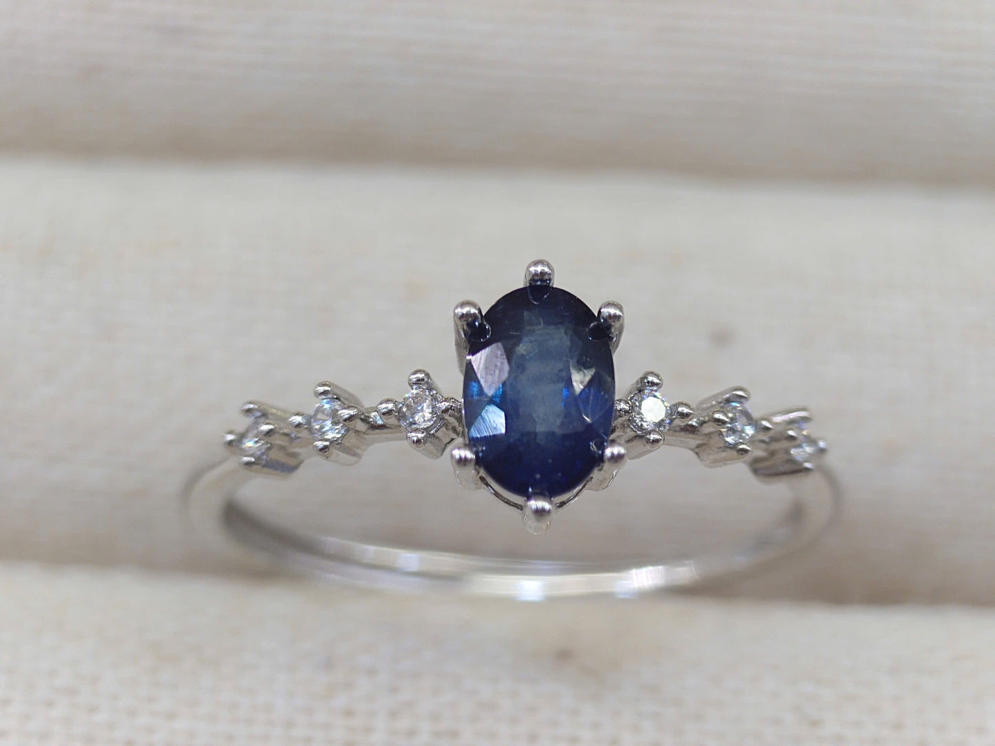 Nhẫn bạc 925 gắn đá