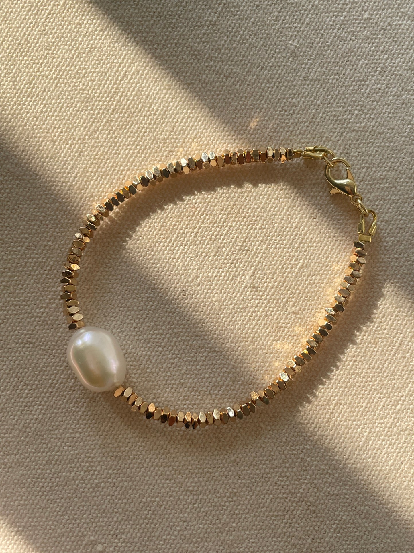 Vòng tay ngọc trai & metal chips