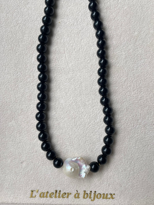 Vòng cổ Ollega obsidian baroque