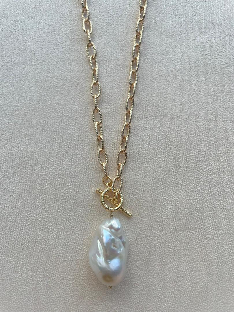 Lucia pearl pendent chain necklace