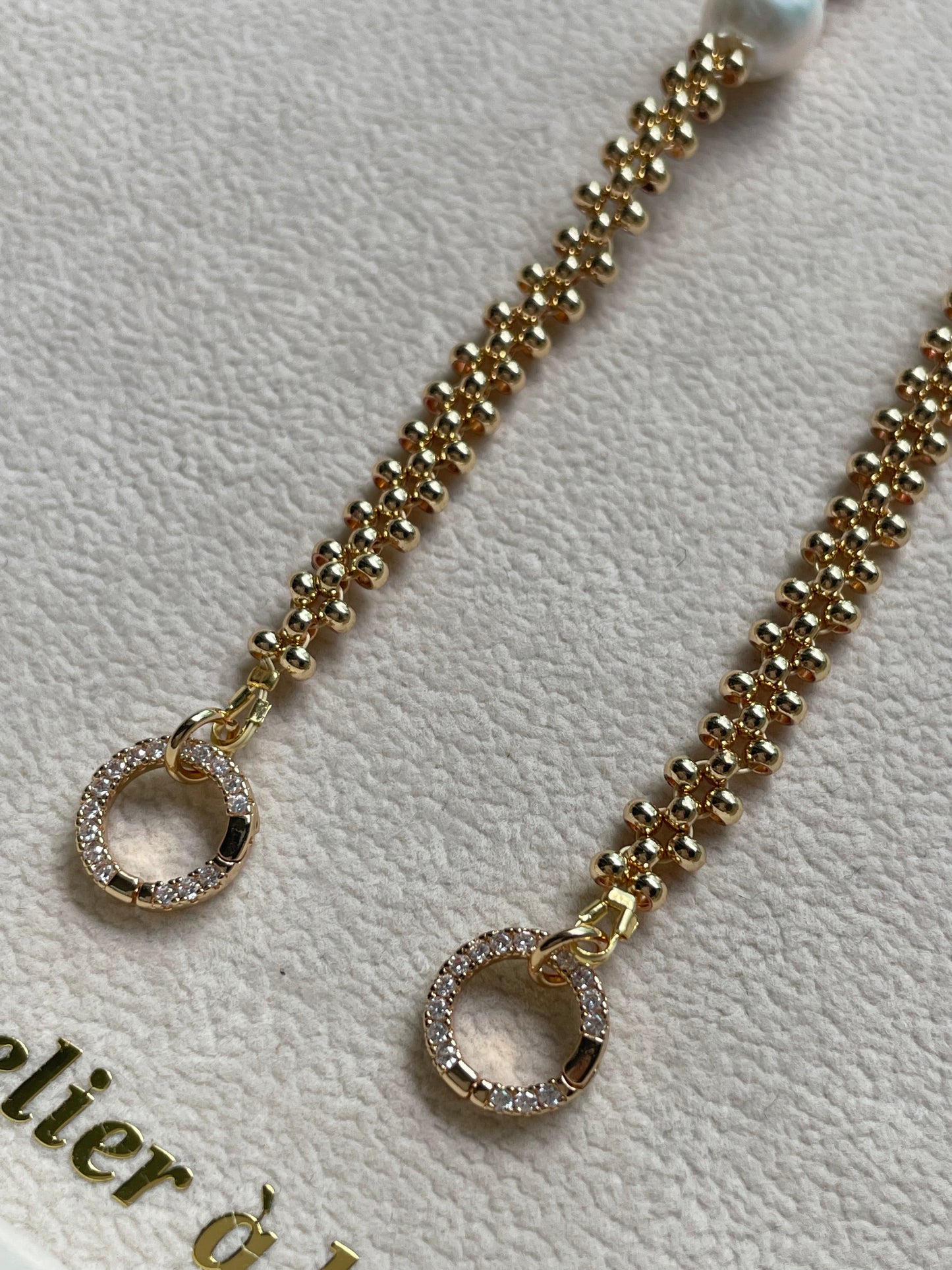 Vòng tay hạt đan kết hợp ngọc trai