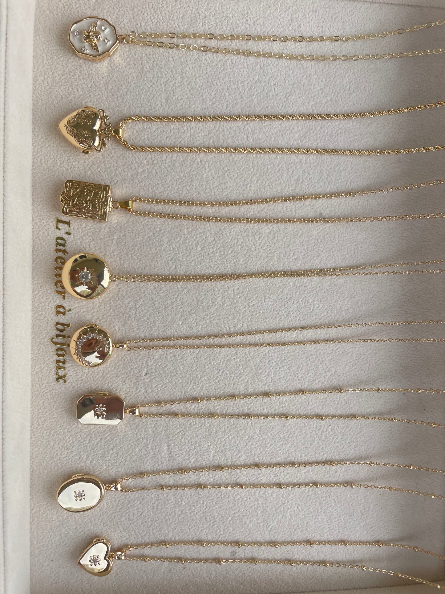 Bộ sưu tập vòng cổ mặt dây chuyền Locket