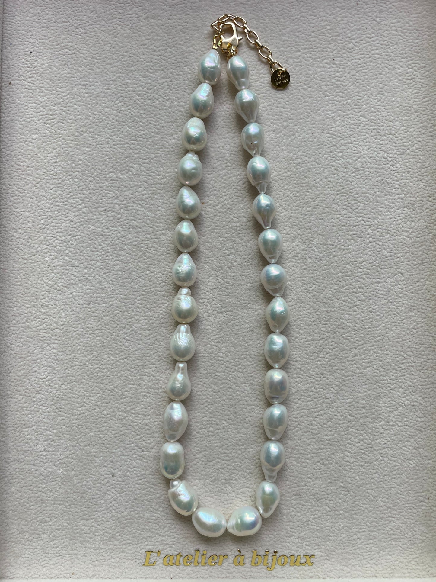 Vòng cổ trai dáng baroque 11mm